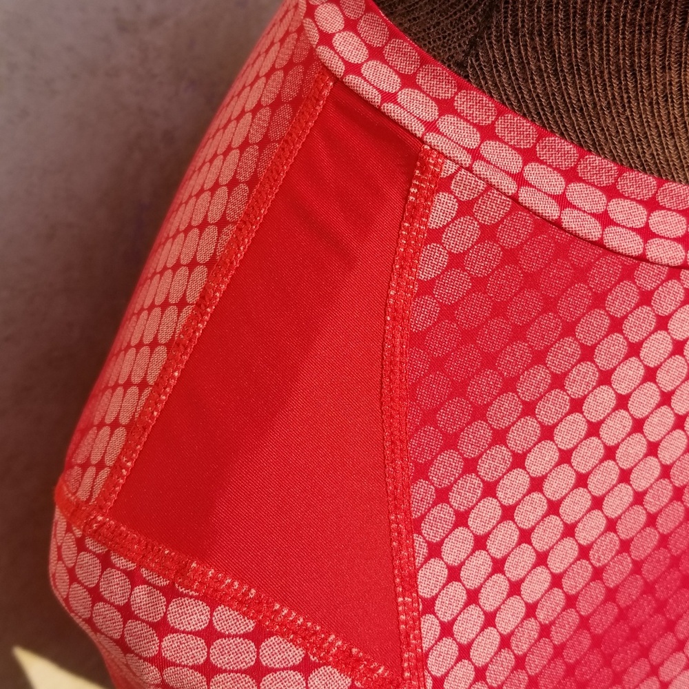 Women's Nike Dri-Fit Long Sleeve Shirt. Red. XS. - Picture 4 of 5